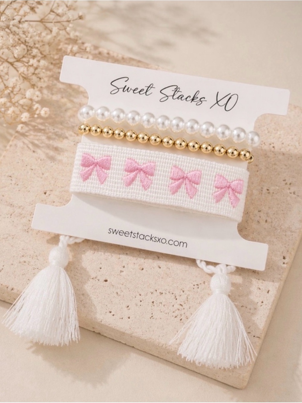 Embroidered Pink Bow Bracelet
Set